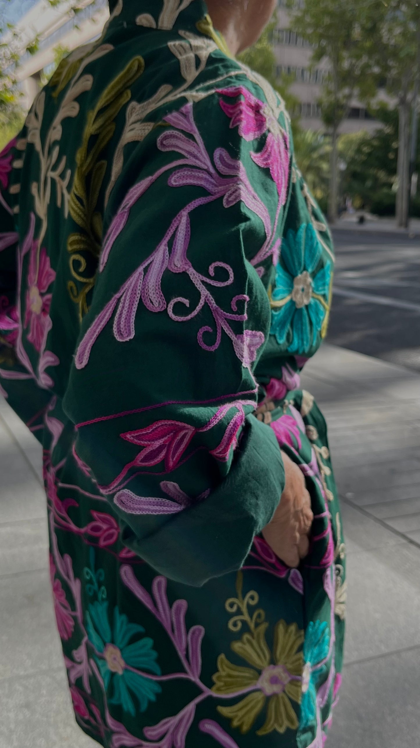 Chaqueta bordada multicolor
