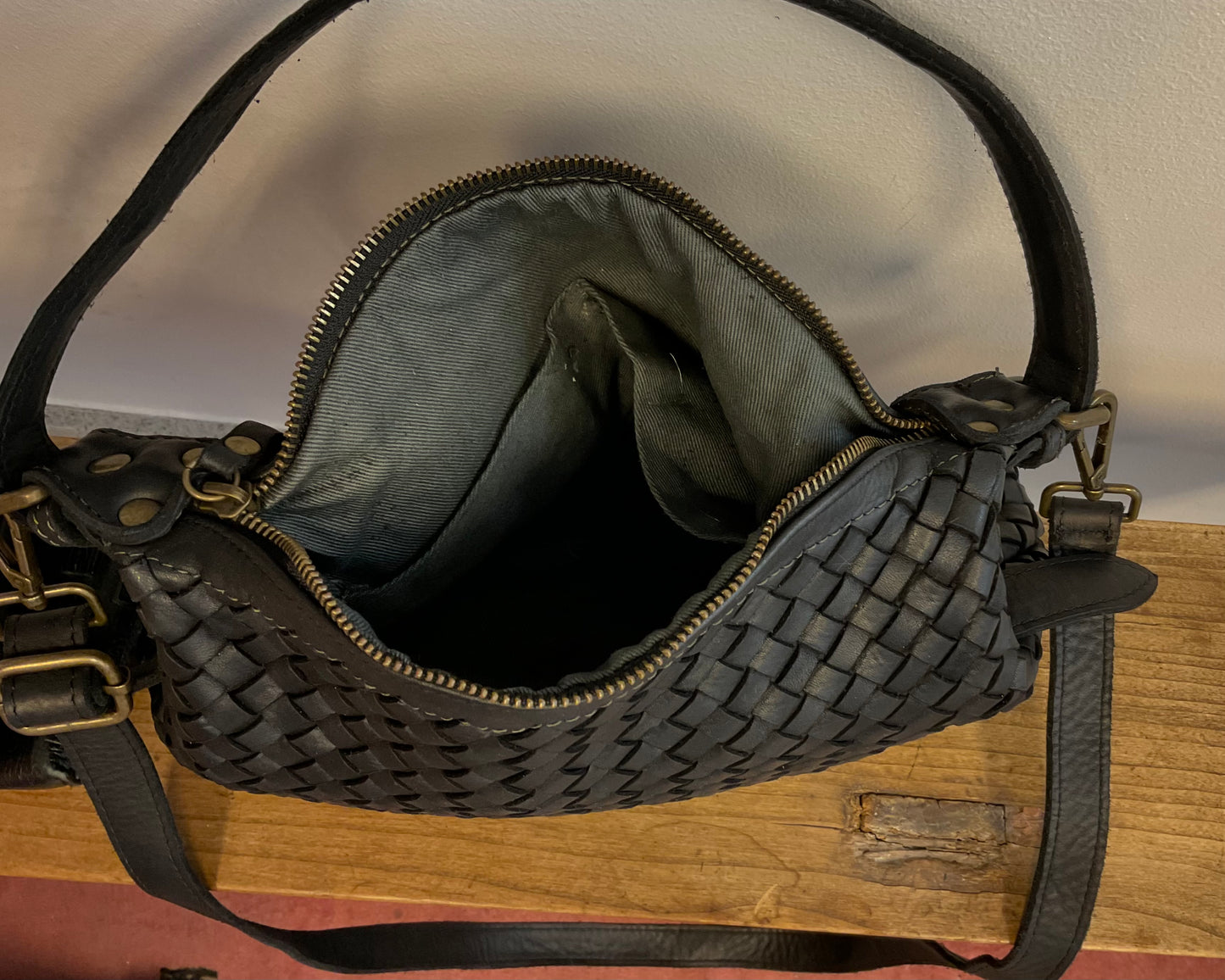 Bolso trenzado negro piel