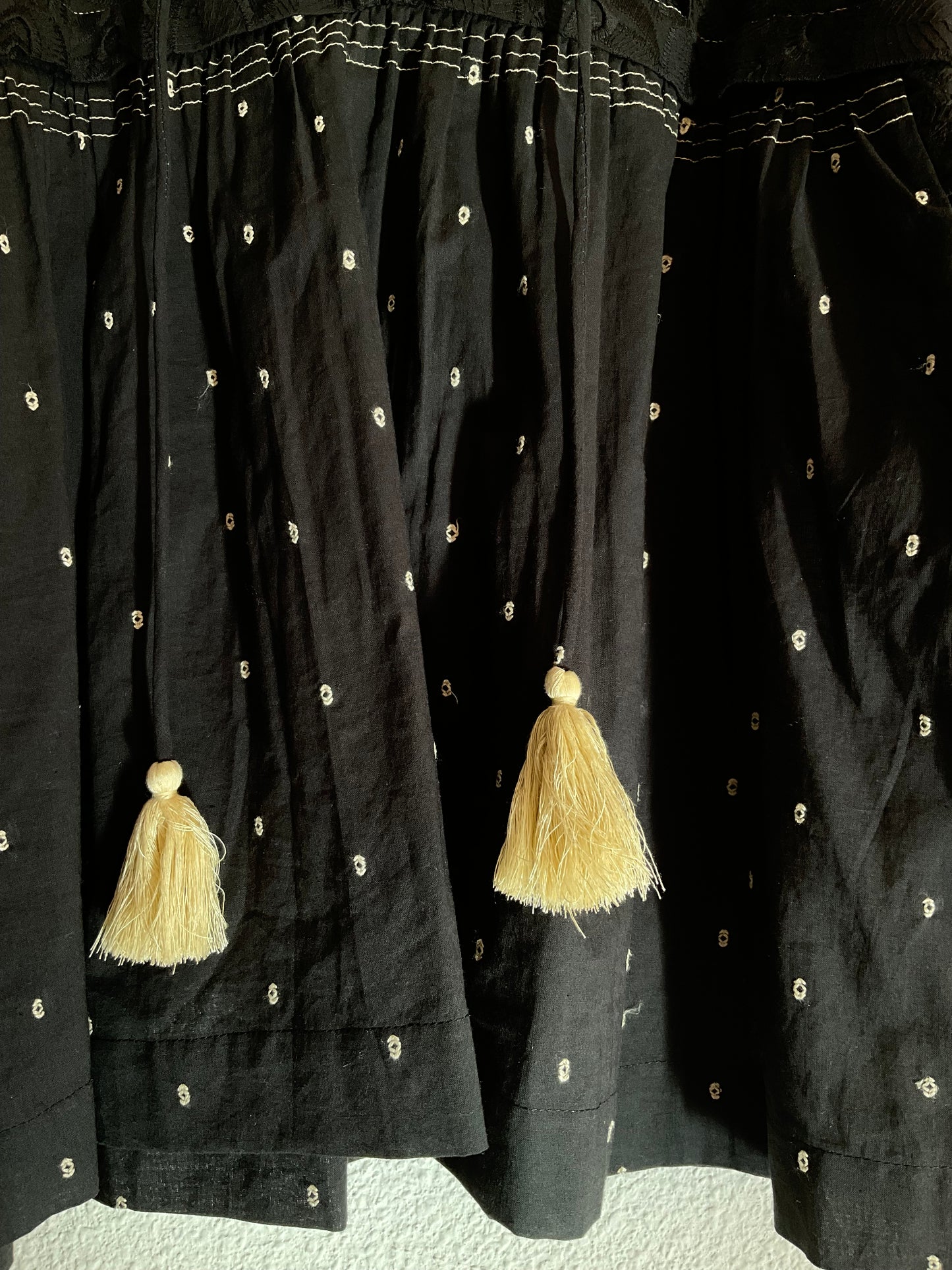 Blusa bordada negra
