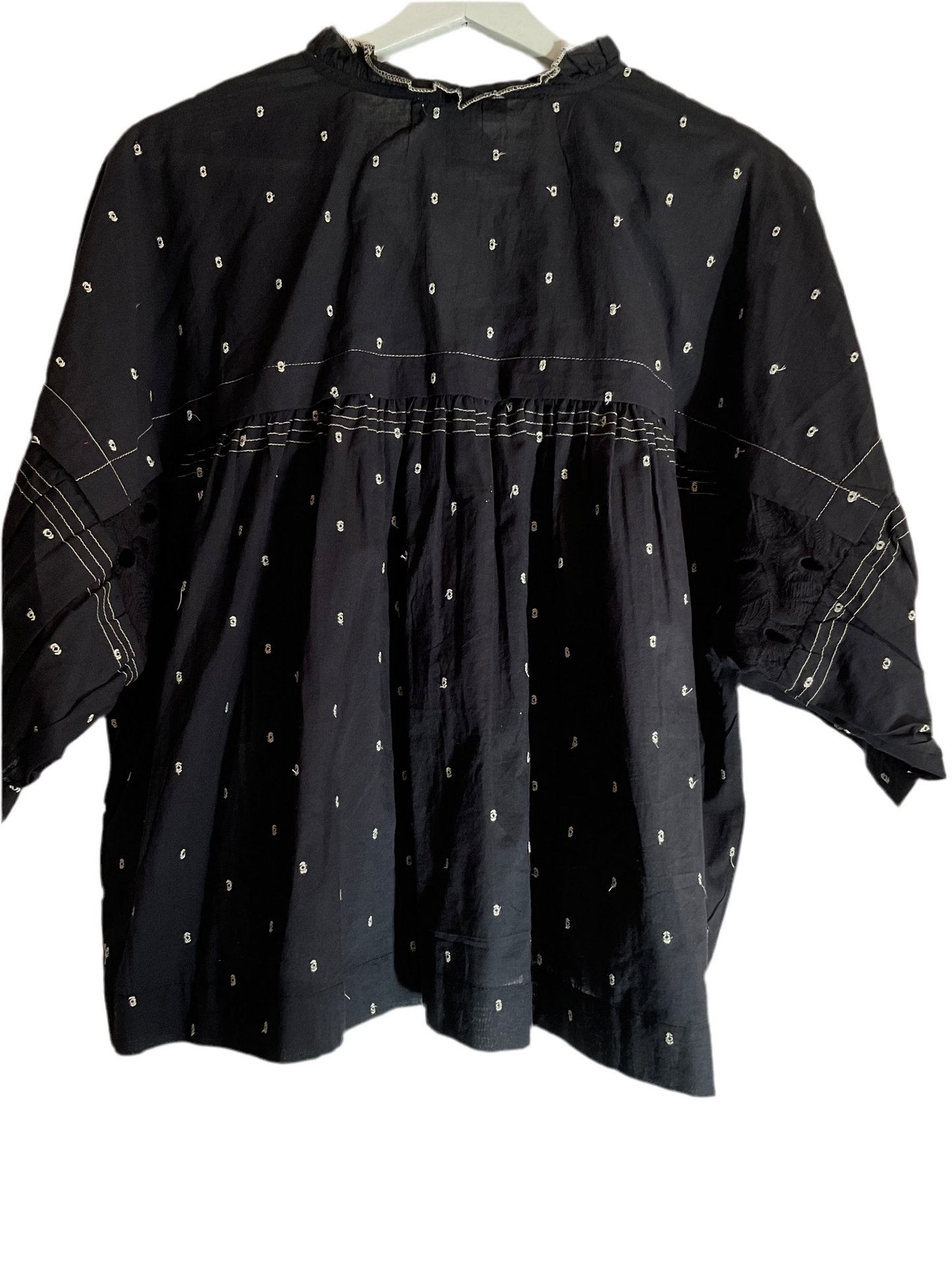 Blusa bordada negra
