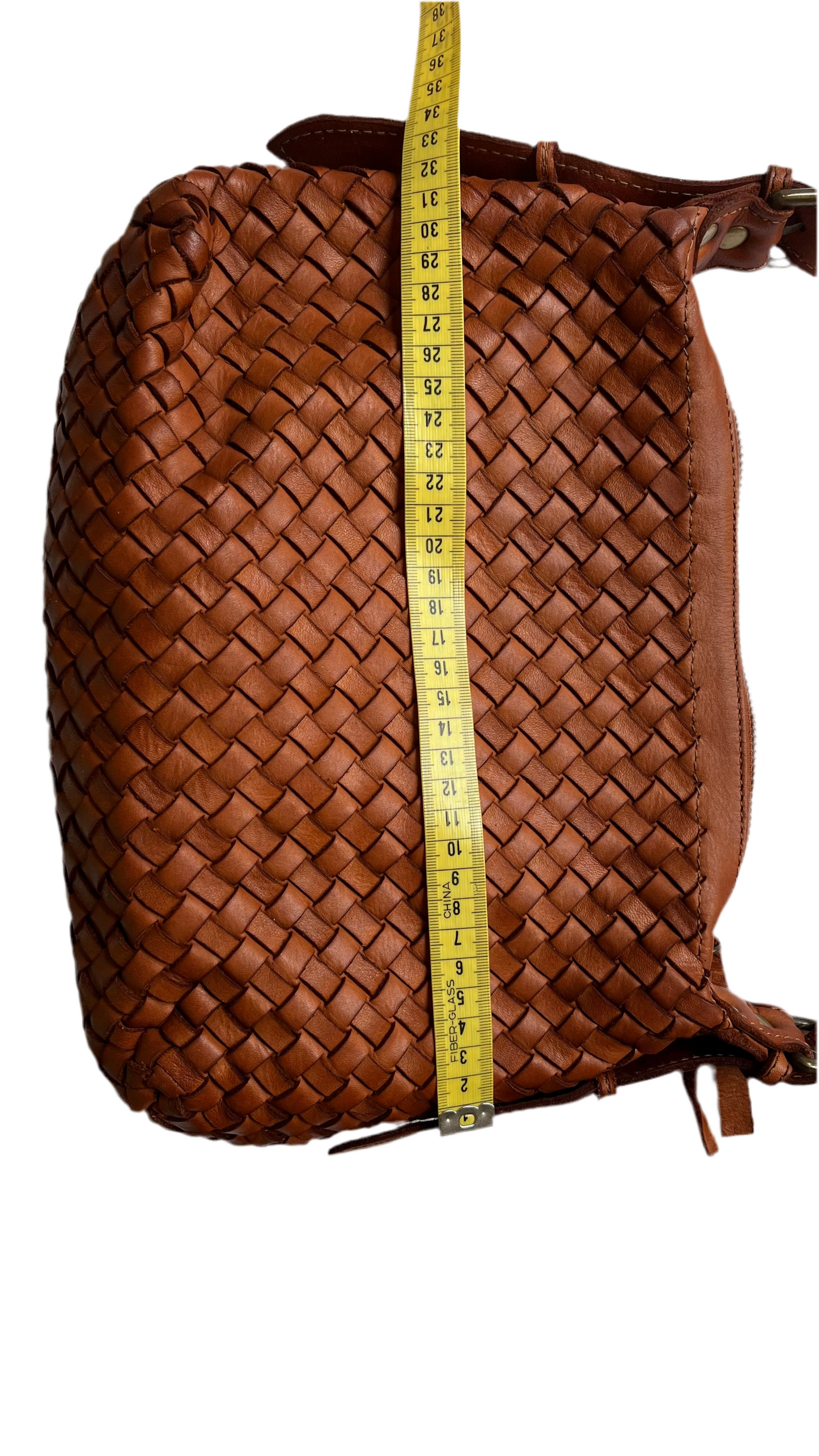 Bolso trenzado cuero tostado
