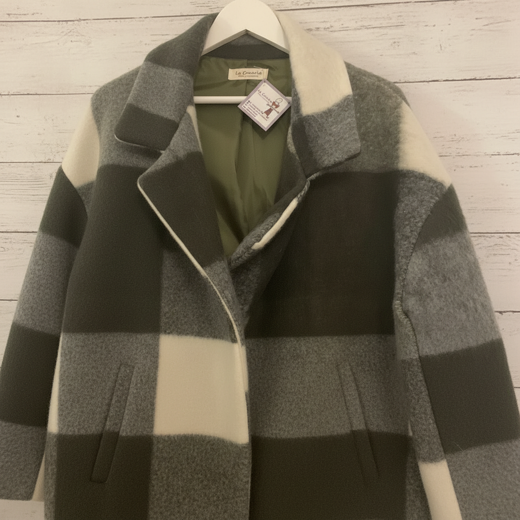 Abrigo de cuadros largo