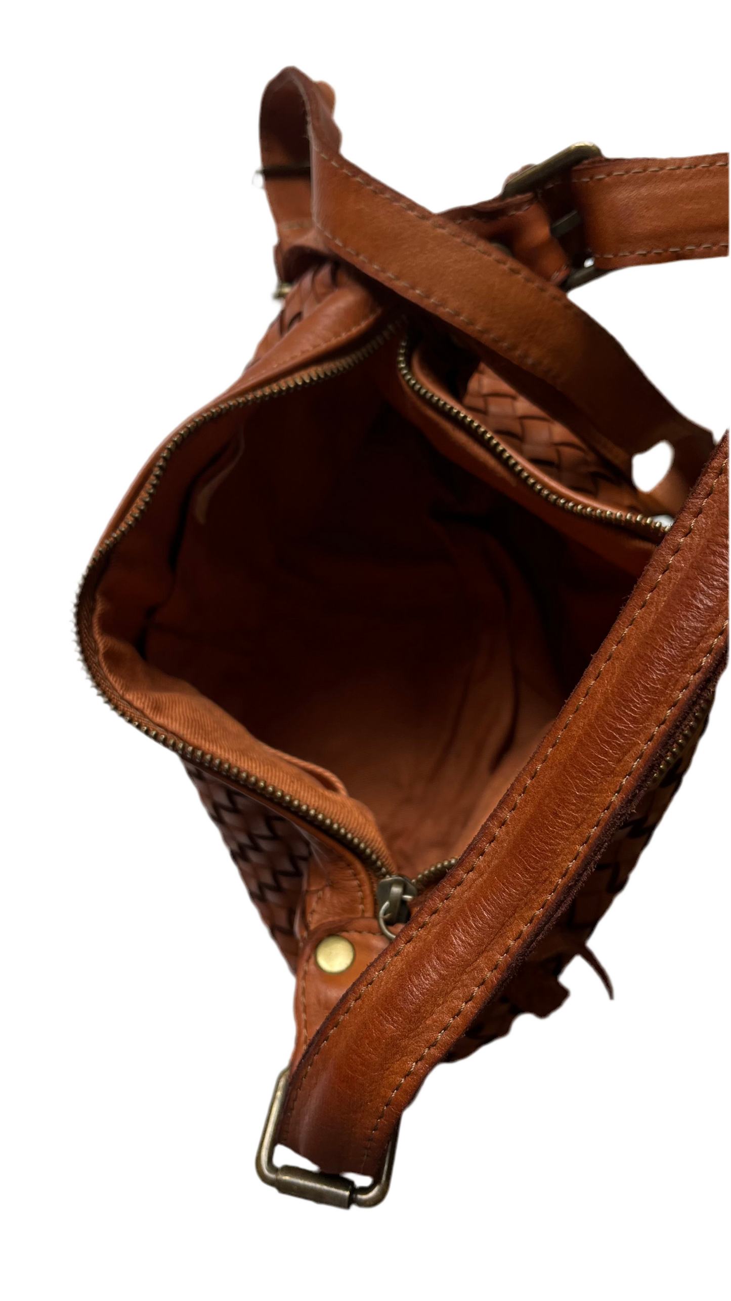 Bolso trenzado cuero tostado