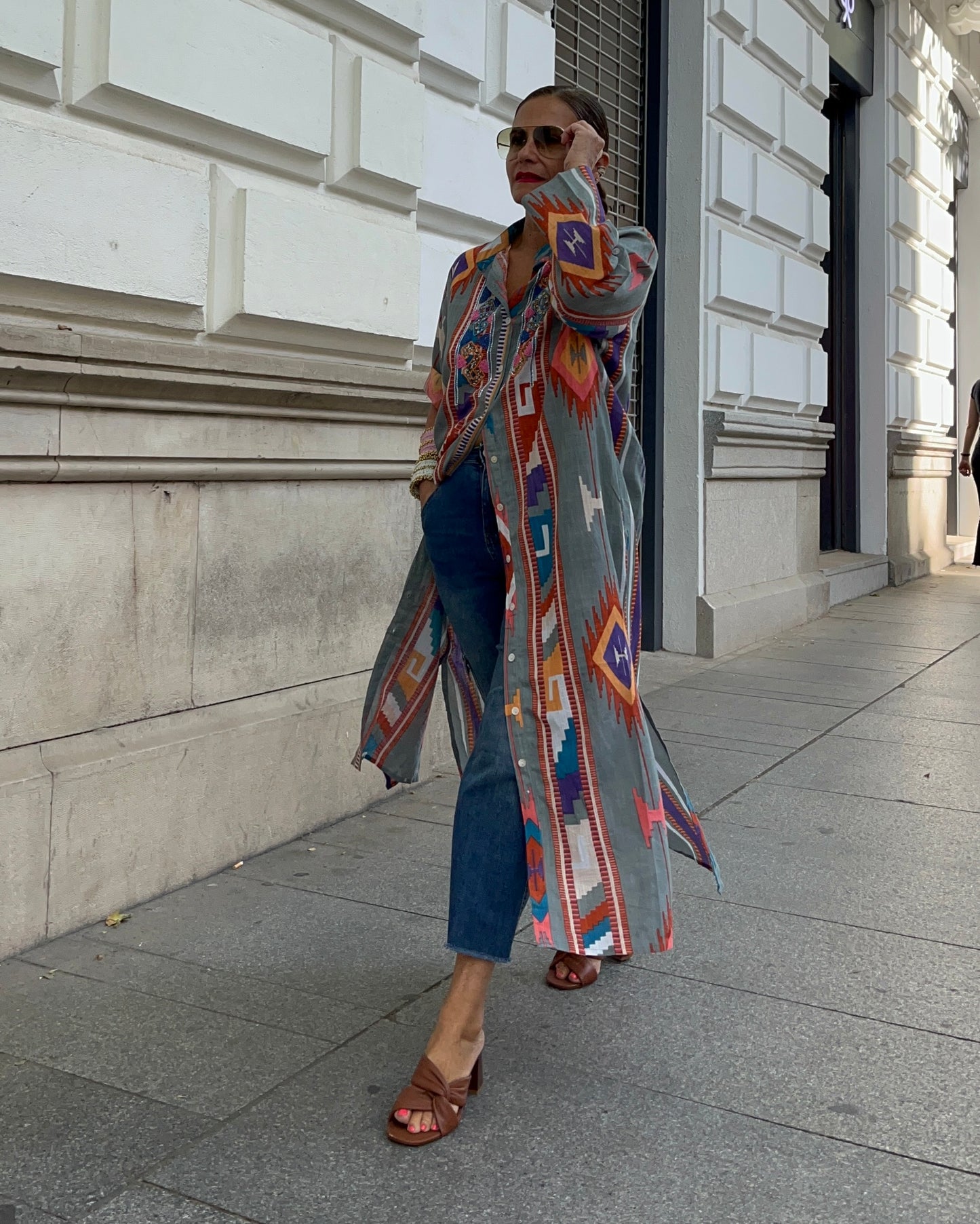 Maxi camisa étnica bordada gris
