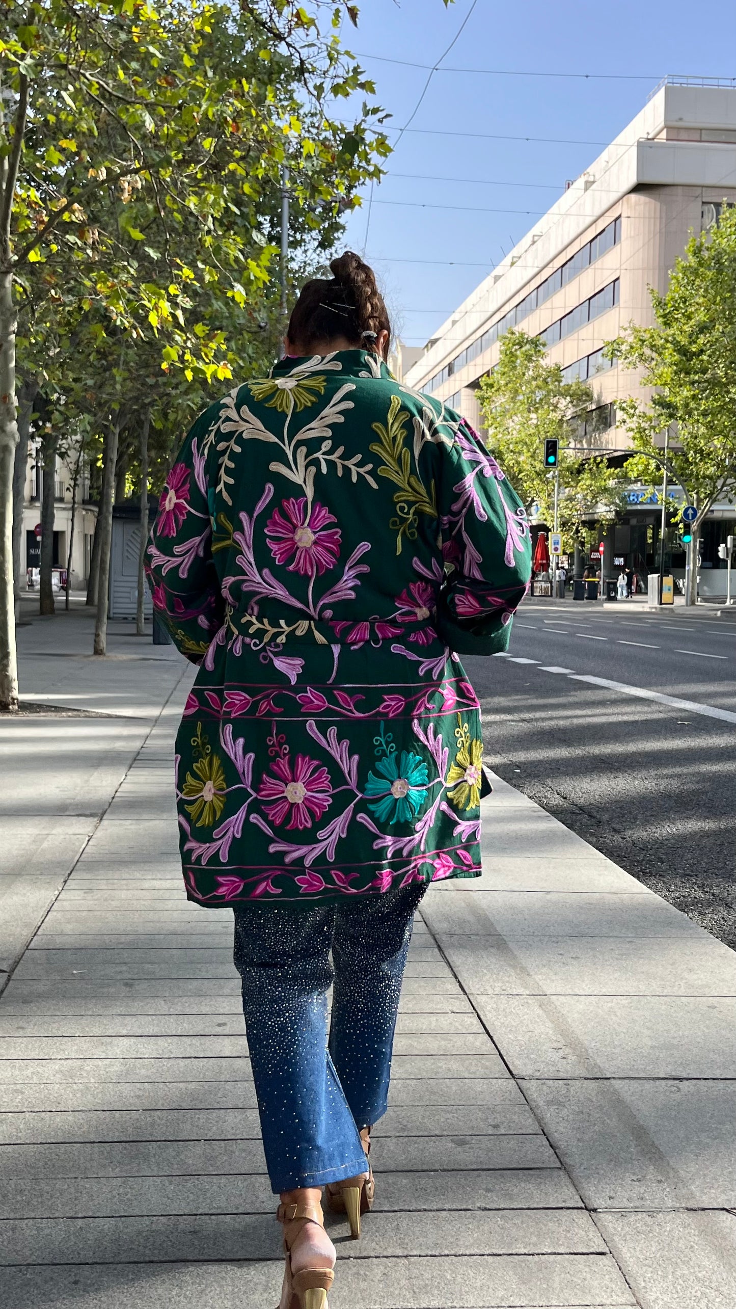 Chaqueta bordada multicolor