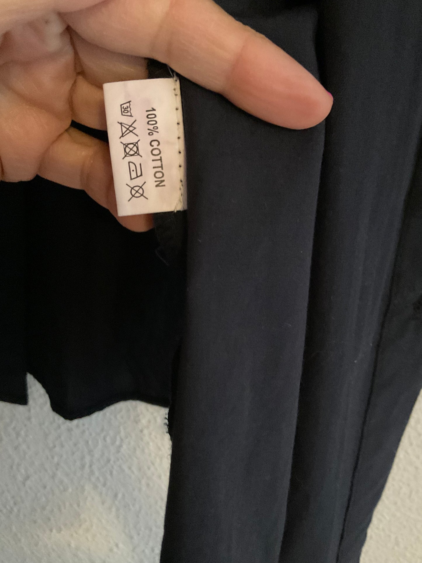 Camisa azul marina oro