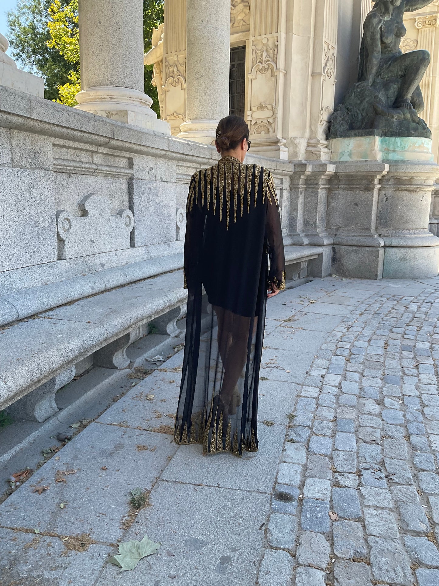 Chaqueta larga joya negro/oro