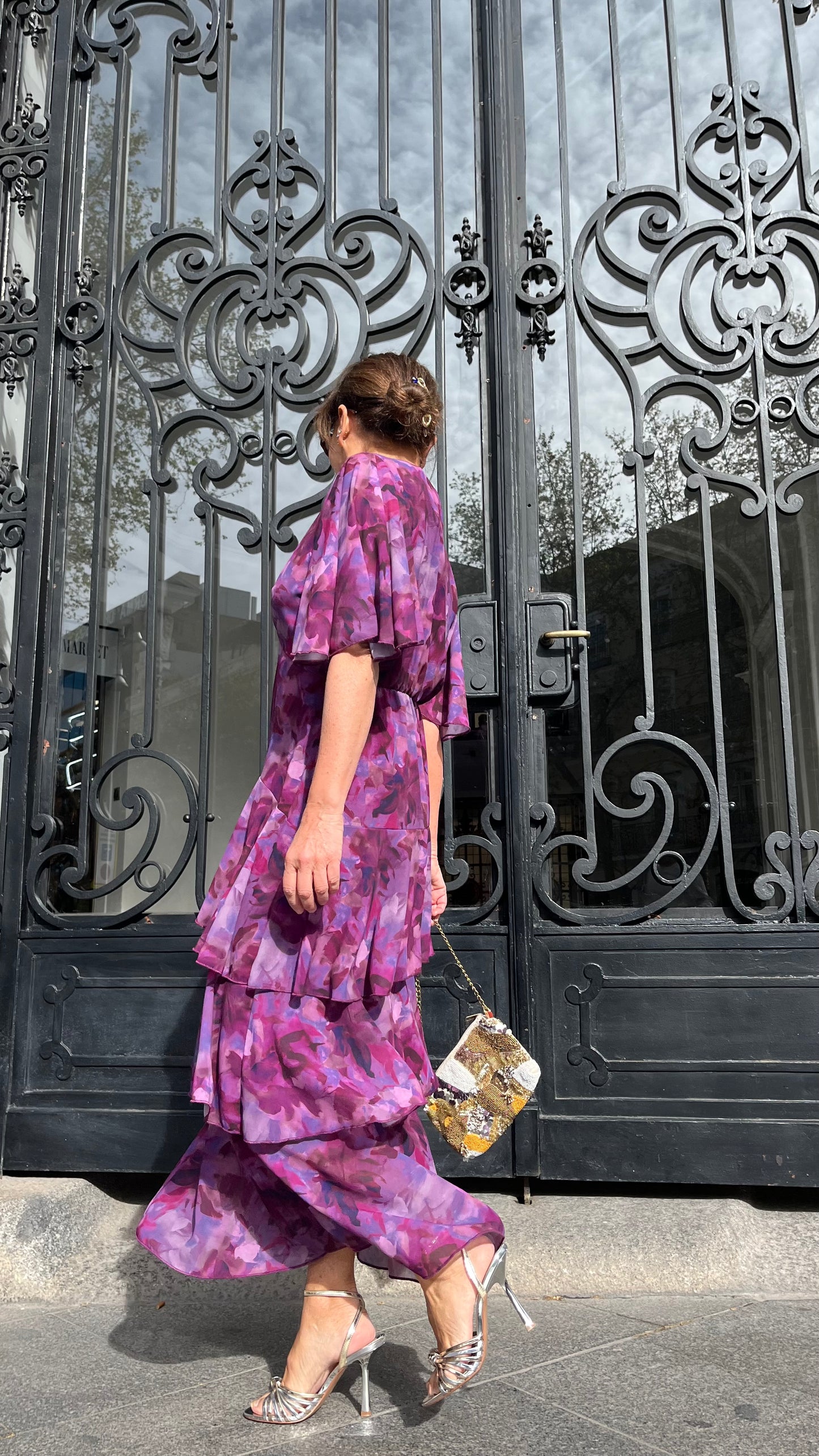Vestido largo buganvilla con capas y escote pico cintura elástica invitada perfecta celebraciones