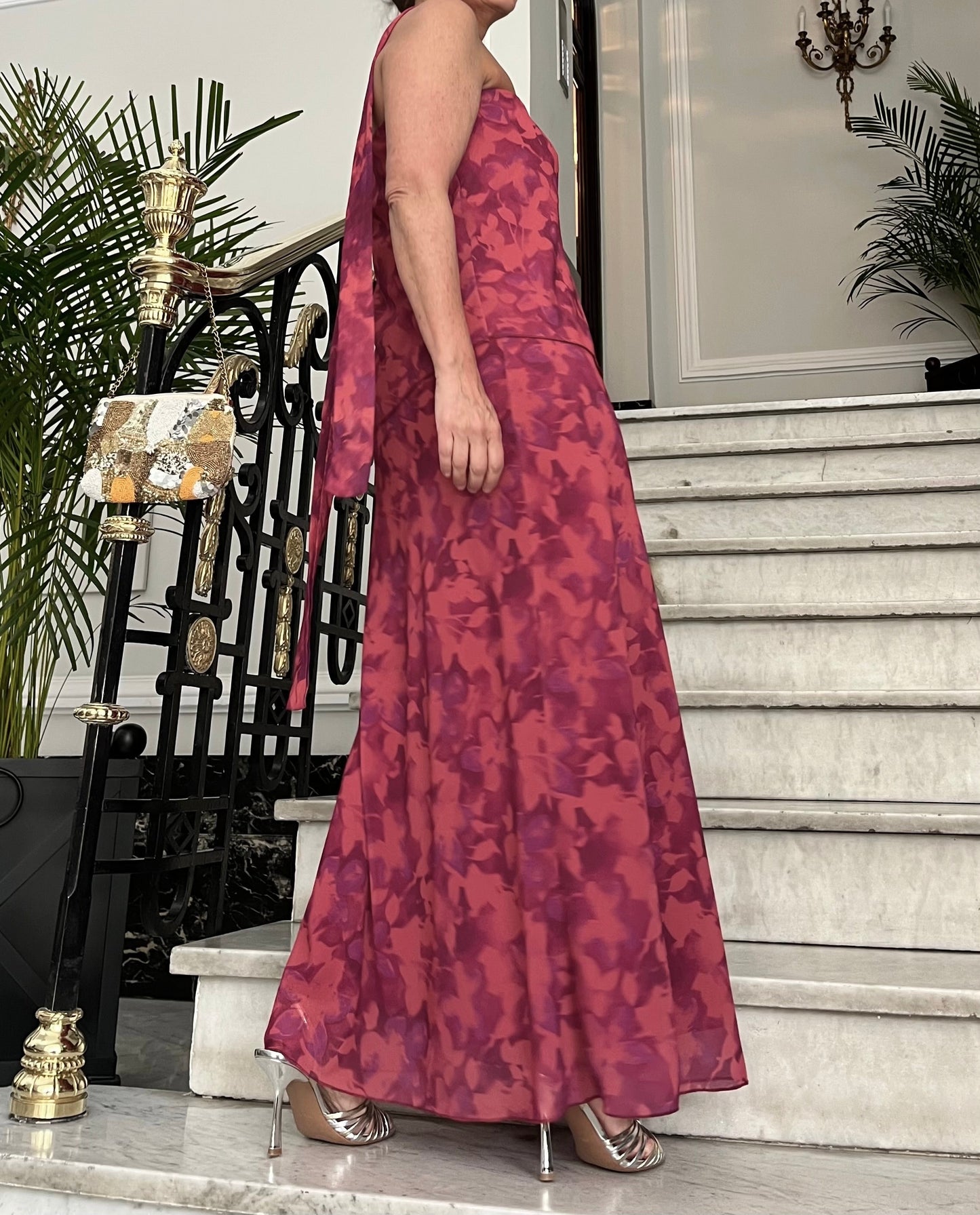 Vestido largo frambuesa palabra de honor con fular