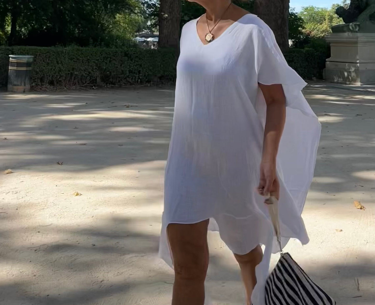 Vestido de lino blanco diseño asimétrico