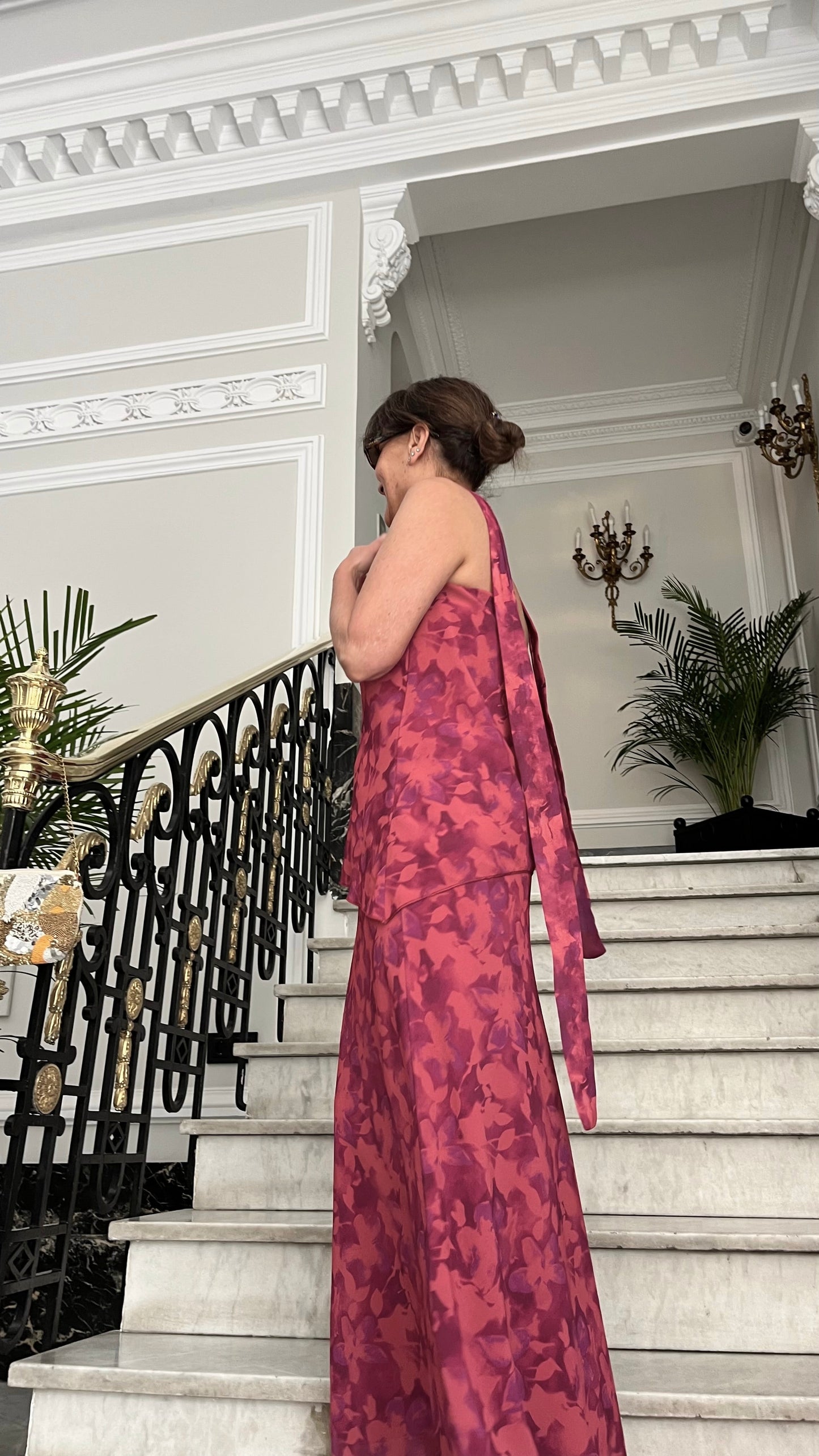 Vestido largo frambuesa palabra de honor con fular
