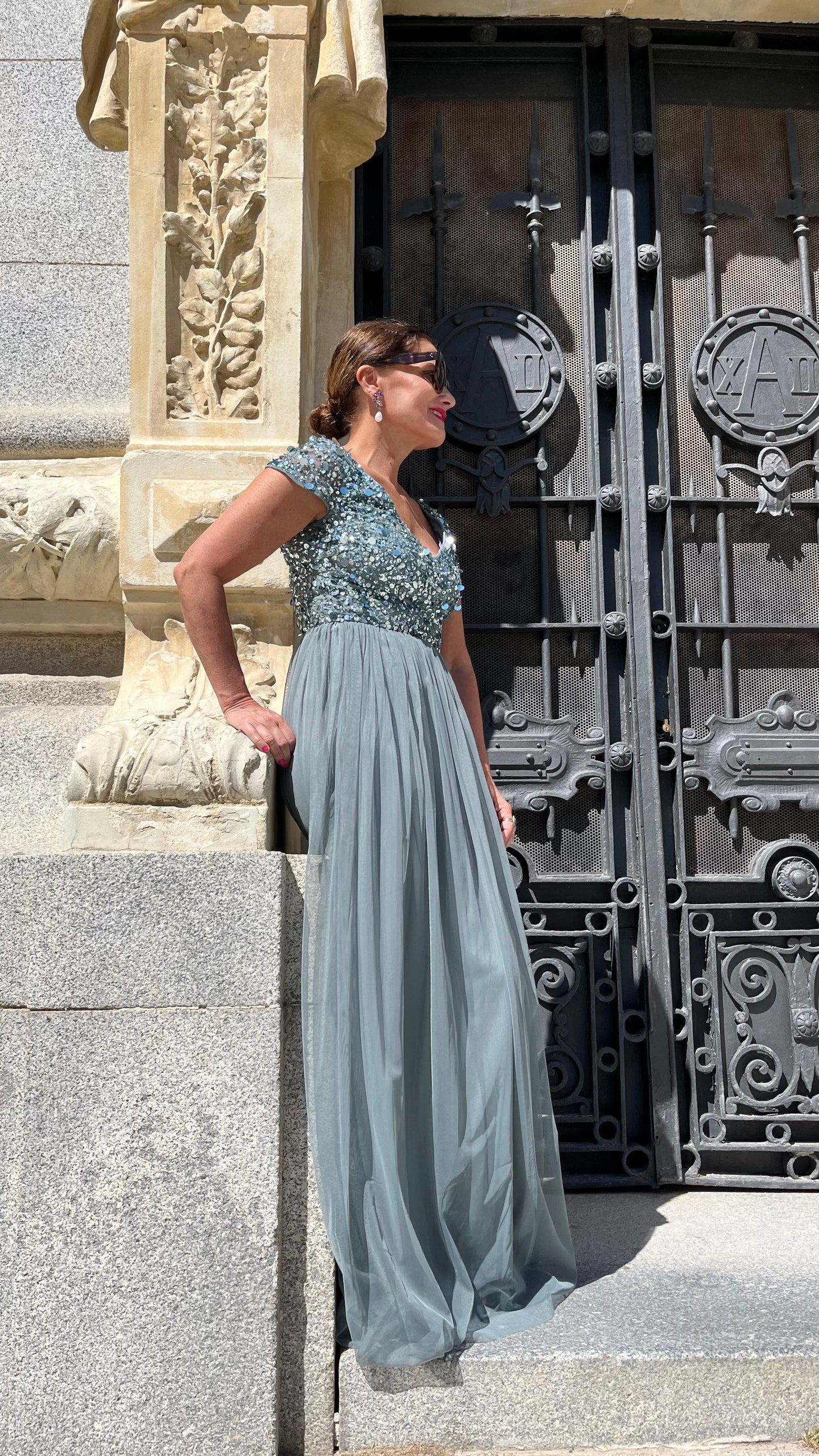 Vestido gris plata lentejuelas