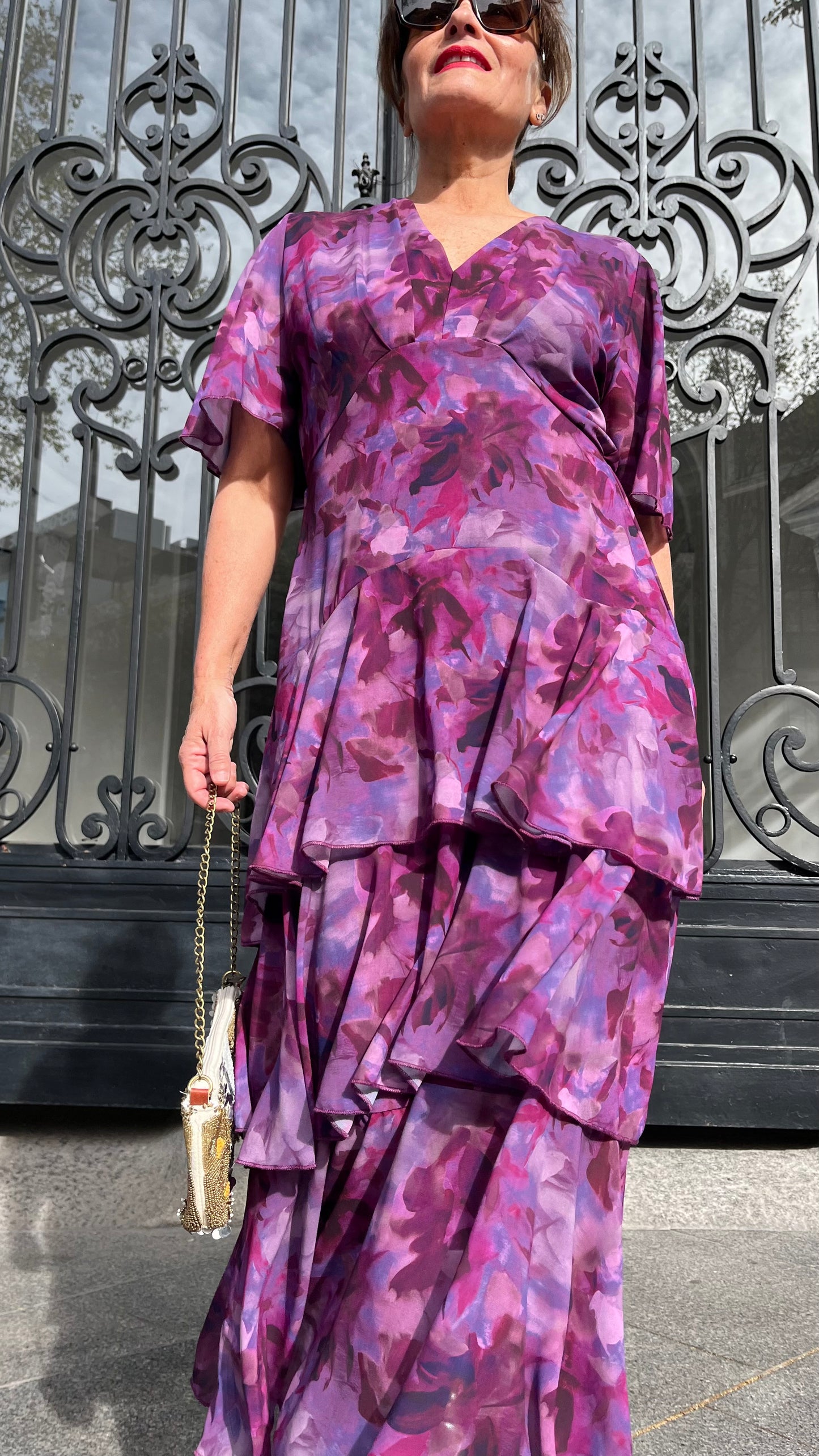 Vestido largo buganvilla con capas y escote pico cintura elástica invitada perfecta celebraciones