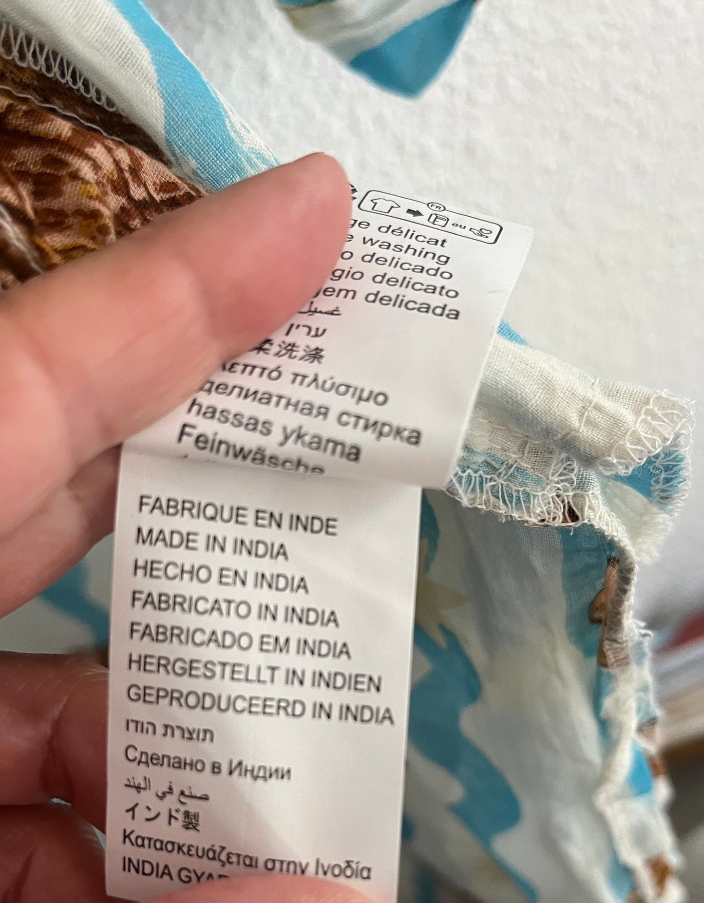 Vestido camisero conchas fondo blanco