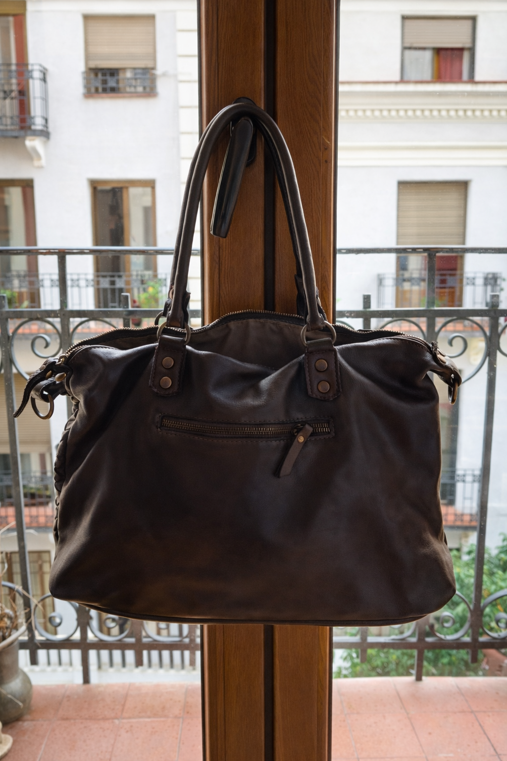 Bolso de piel trenzado marrón