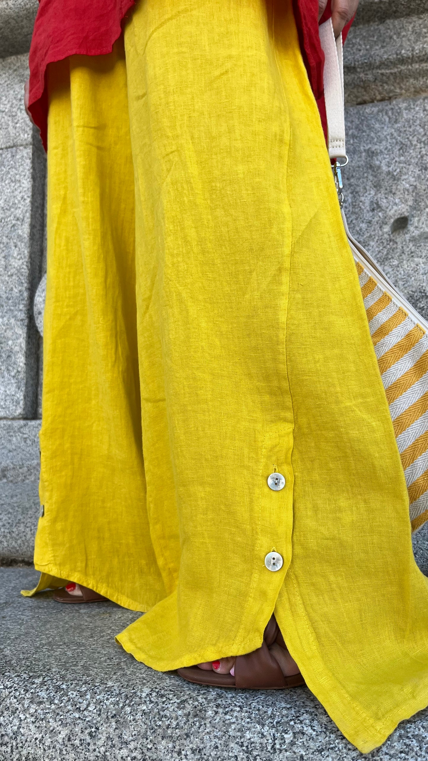 LINO- Pantalón ancho detalle botones