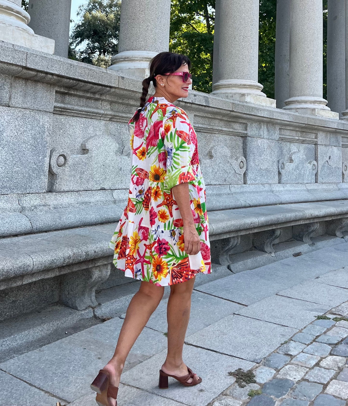 Vestido blusón de algodón estampado con bordados