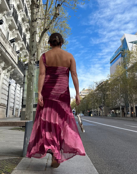 Vestido invitada boda largo burdeos escote asimétrico punto elástico