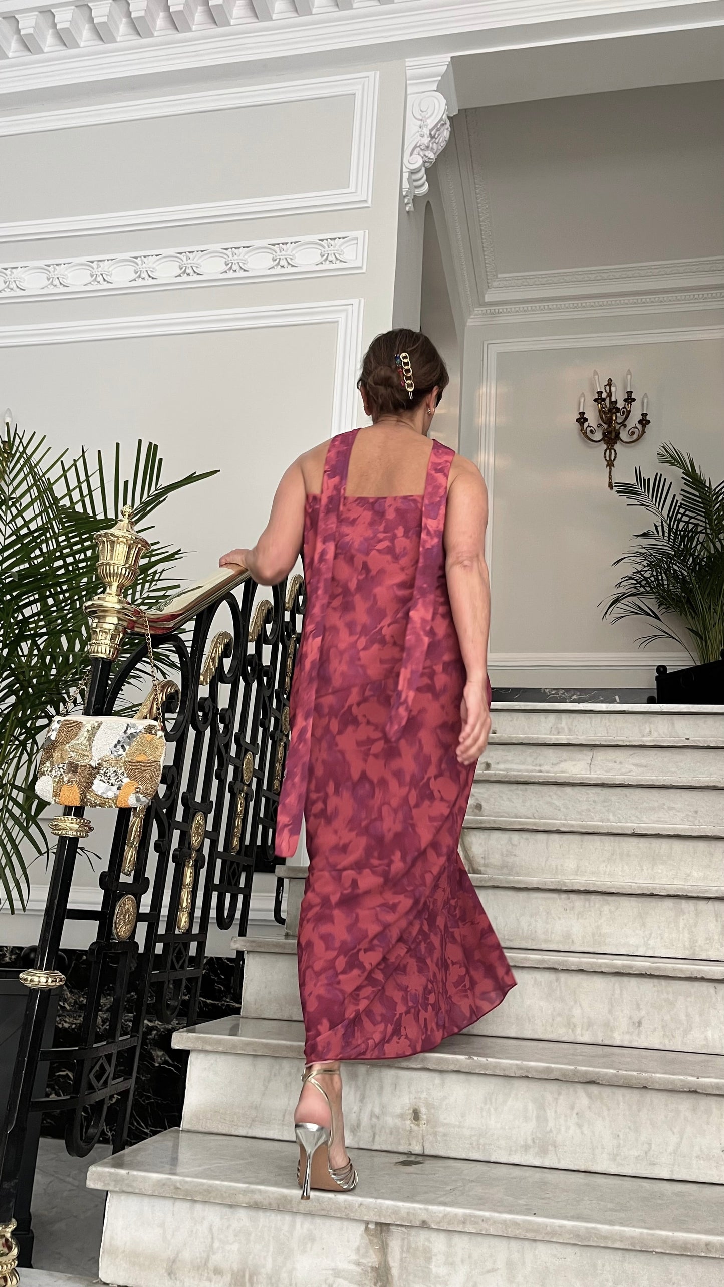 Vestido largo frambuesa palabra de honor con fular