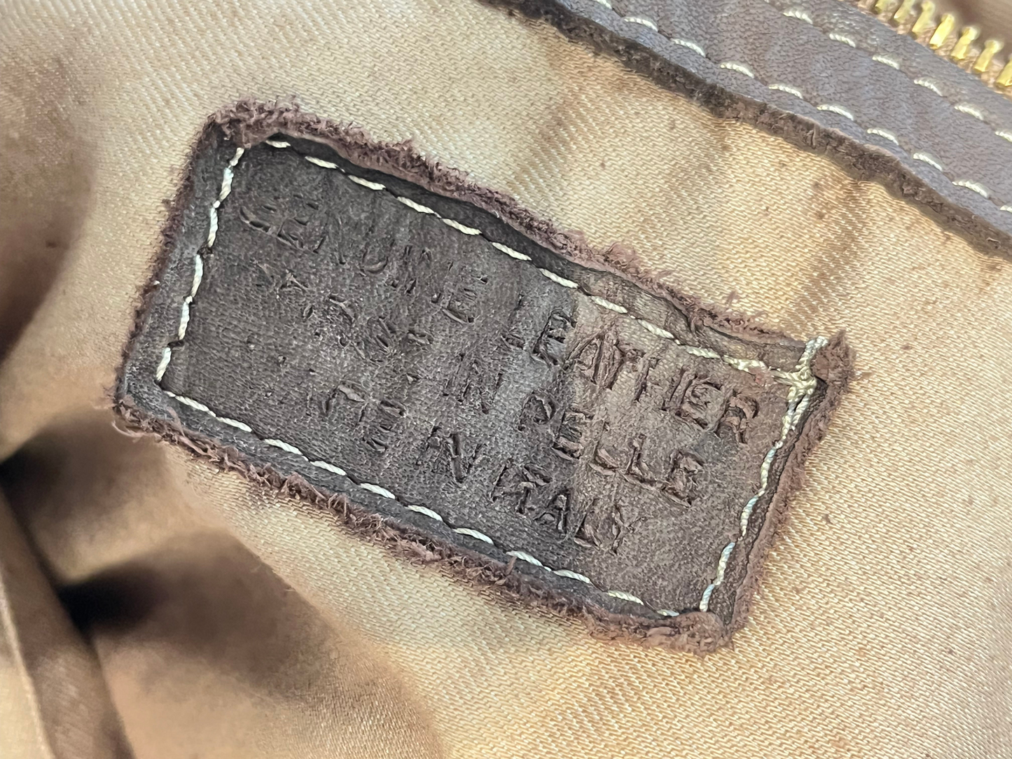 Bolso trenzado marrón