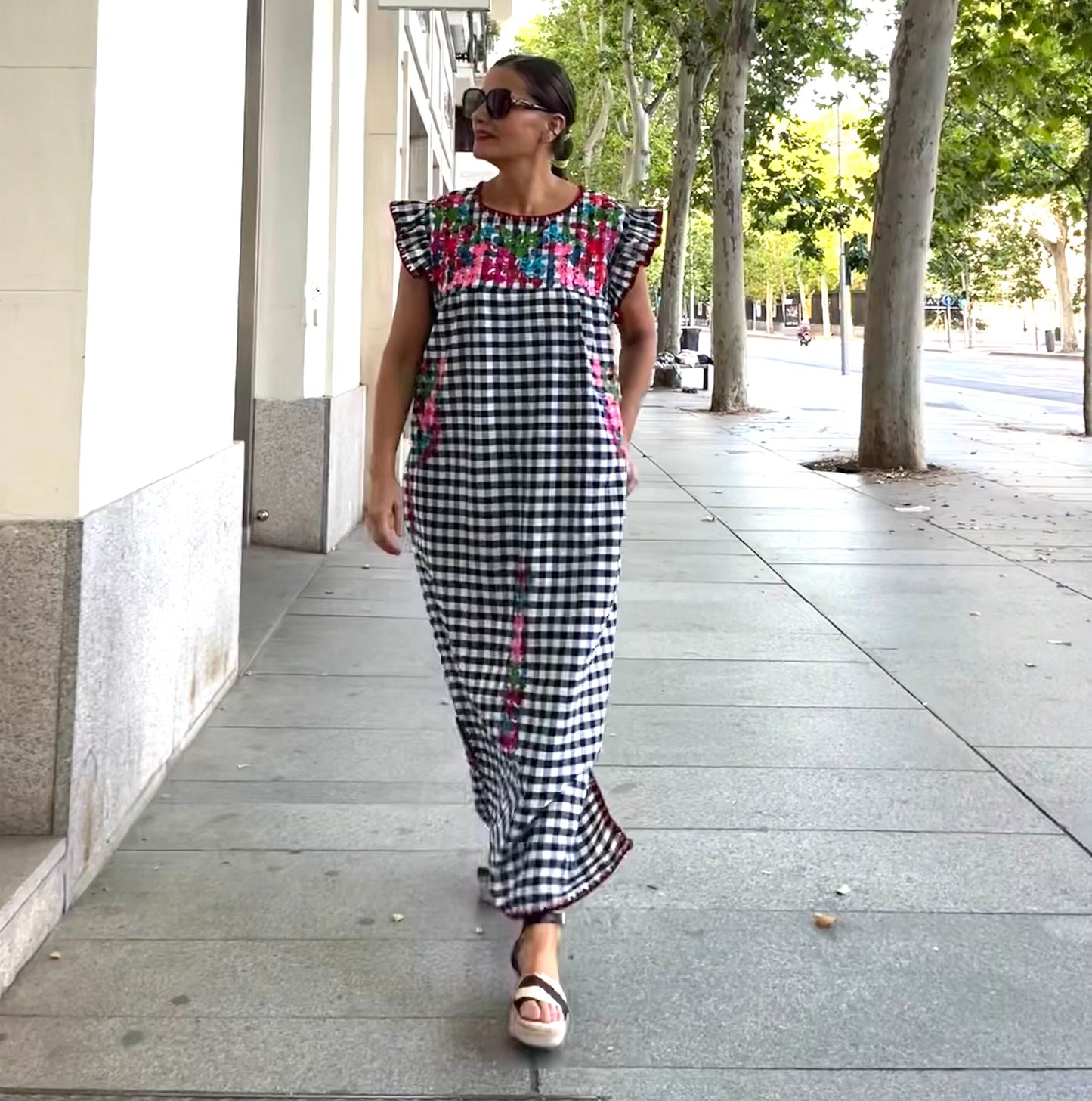 Vestido Vichy Bordado