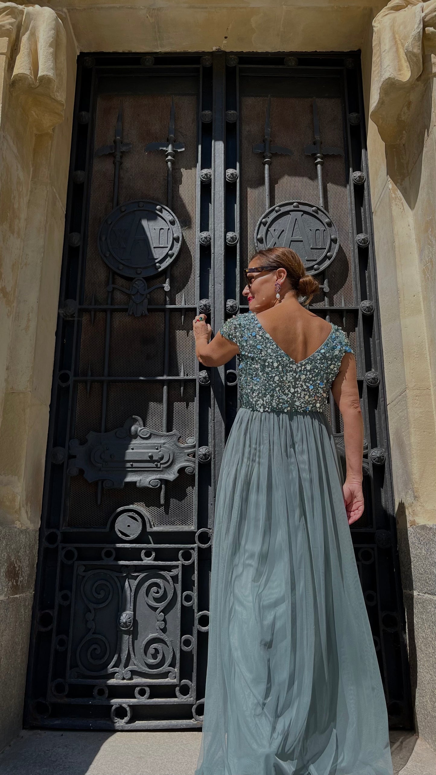 Vestido gris plata lentejuelas