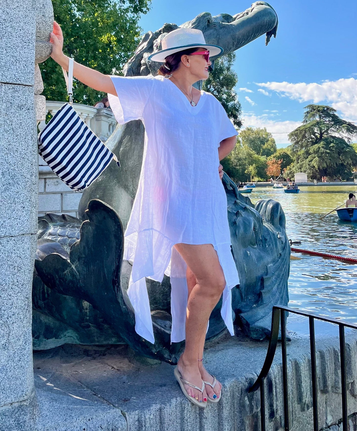 Vestido de lino blanco diseño asimétrico