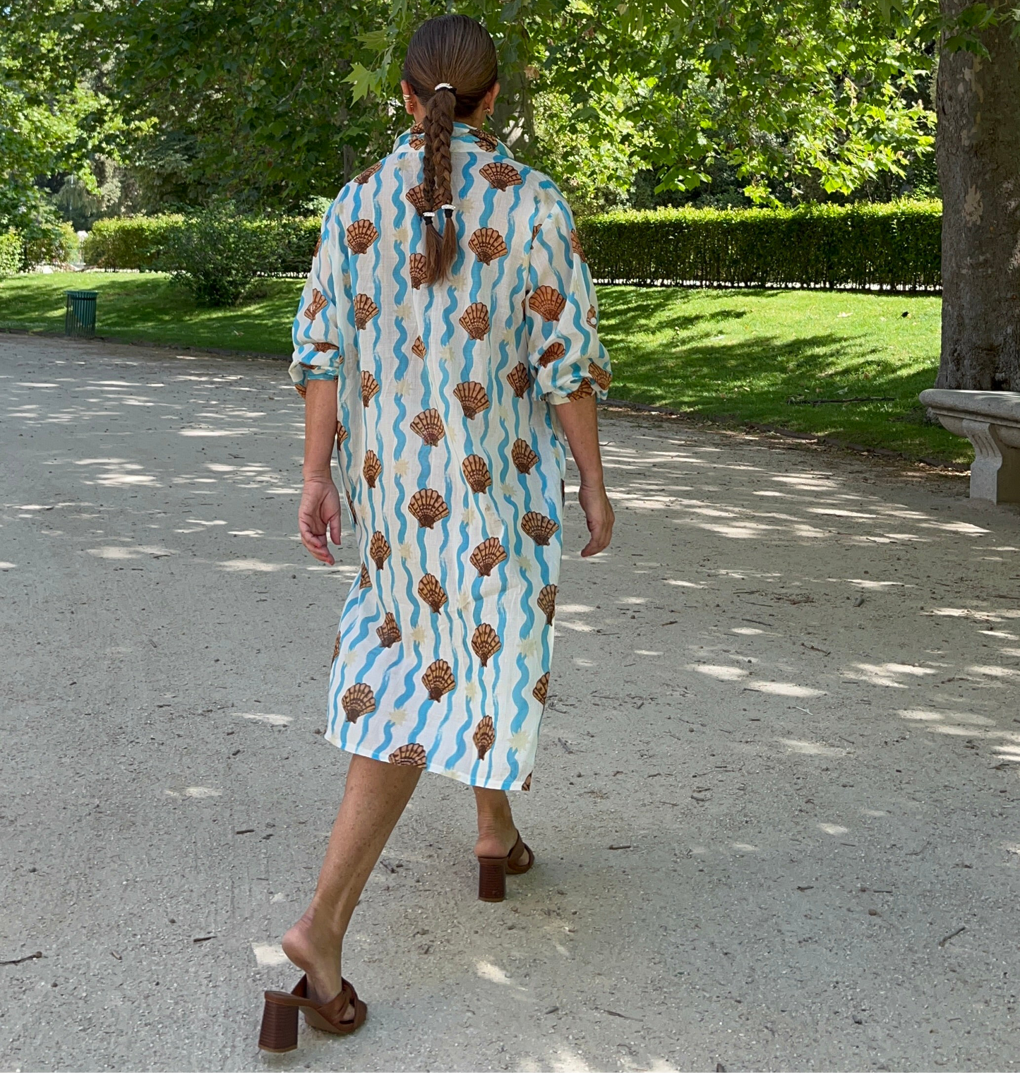 Vestido camisero conchas fondo blanco