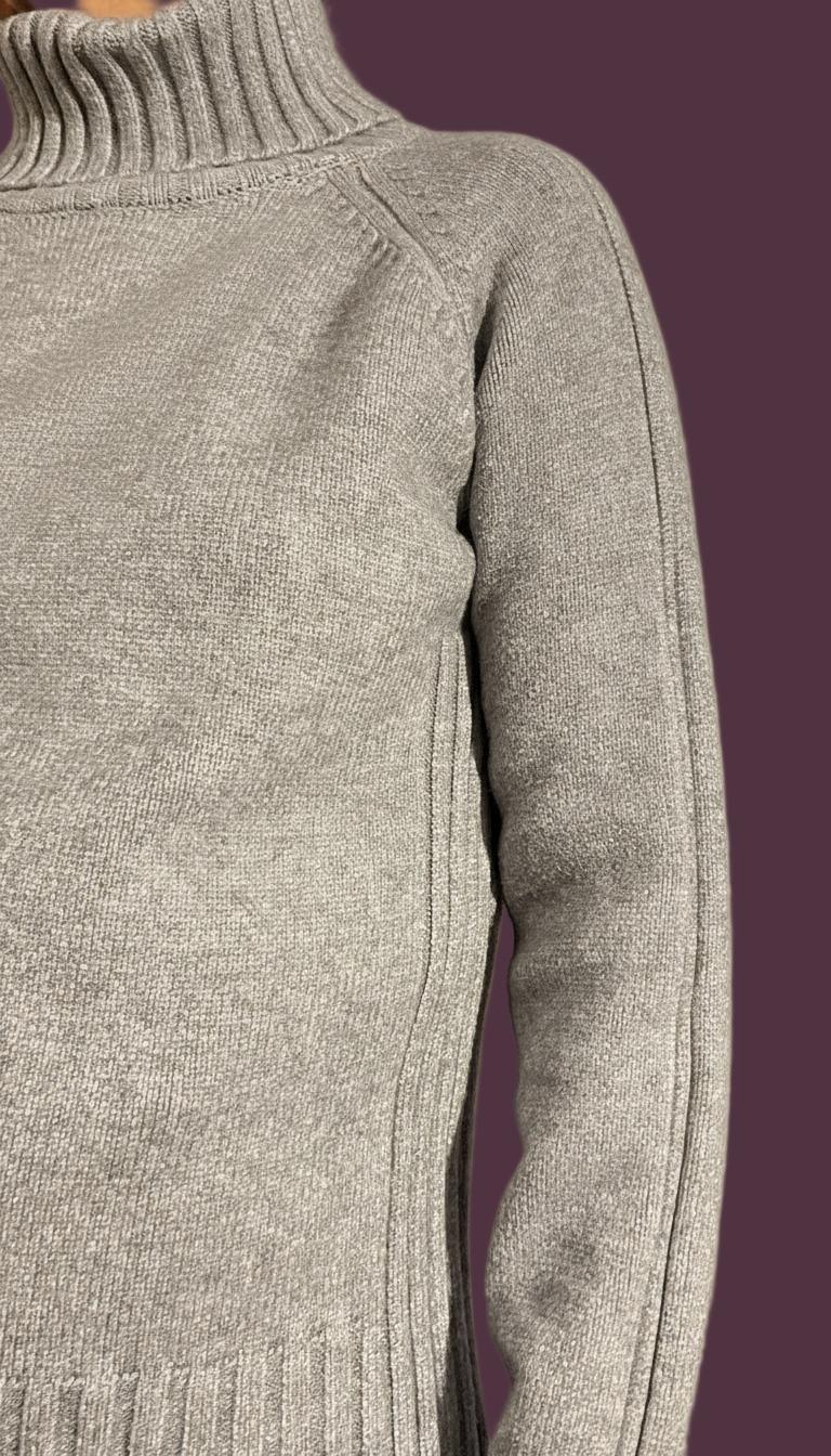 Jersey cuello alto gris