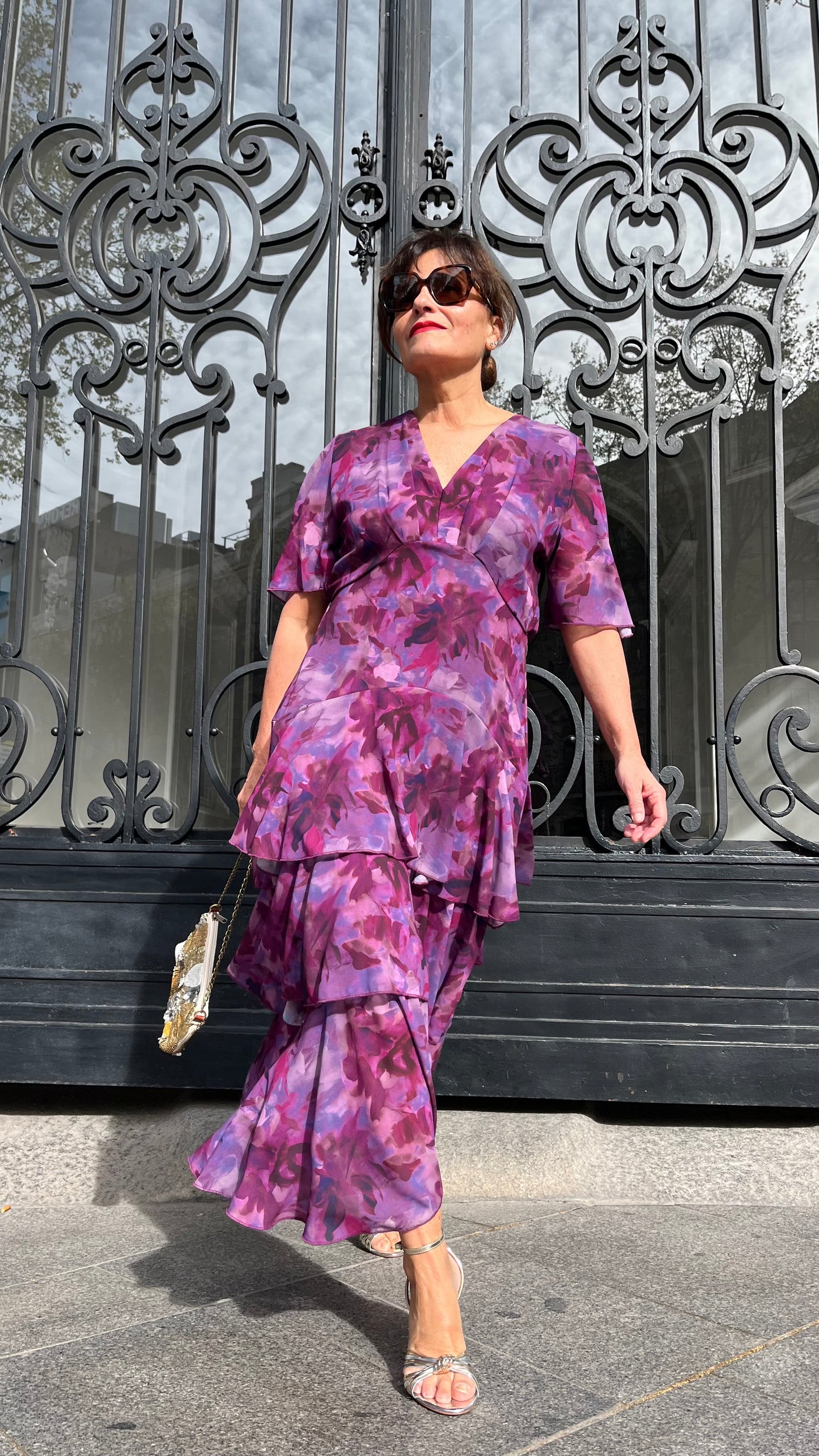 Vestido largo buganvilla con capas y escote pico cintura elástica invitada perfecta celebraciones