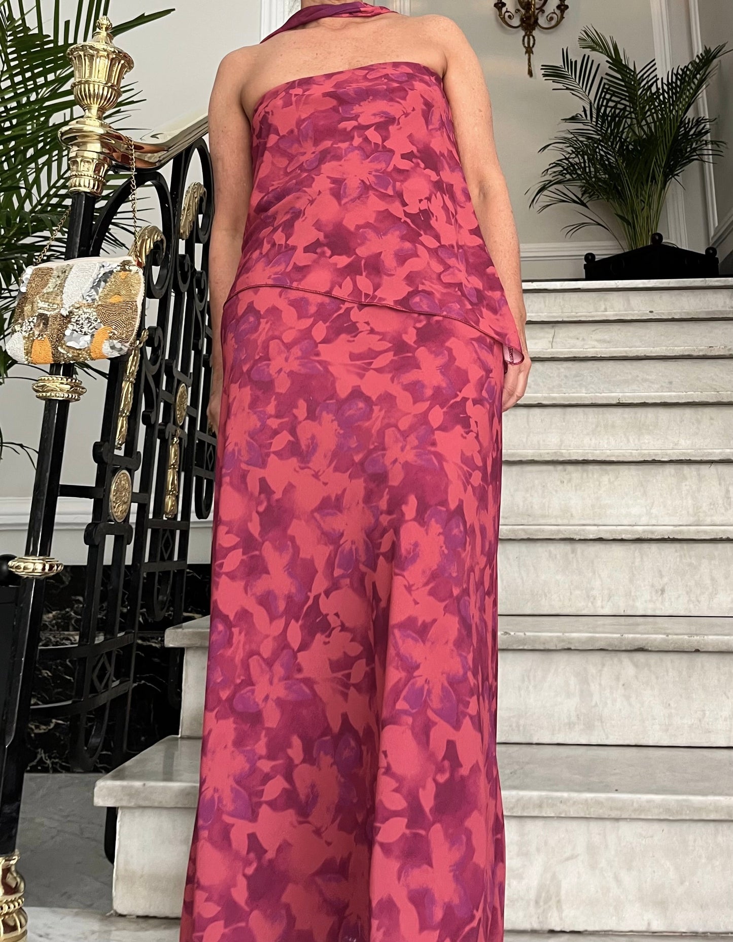 Vestido largo frambuesa palabra de honor con fular