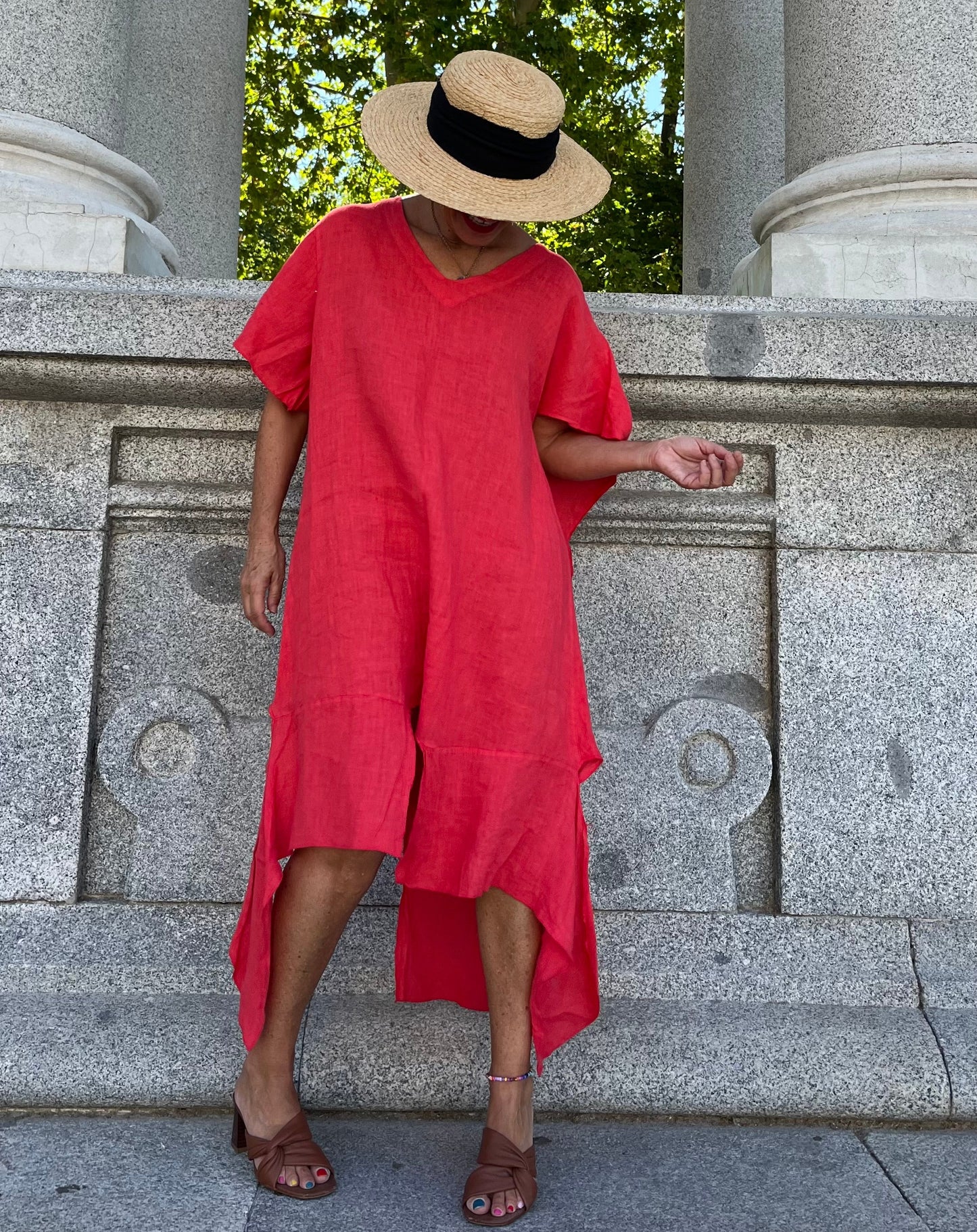 LINO-Vestido coral diseño asimétrico