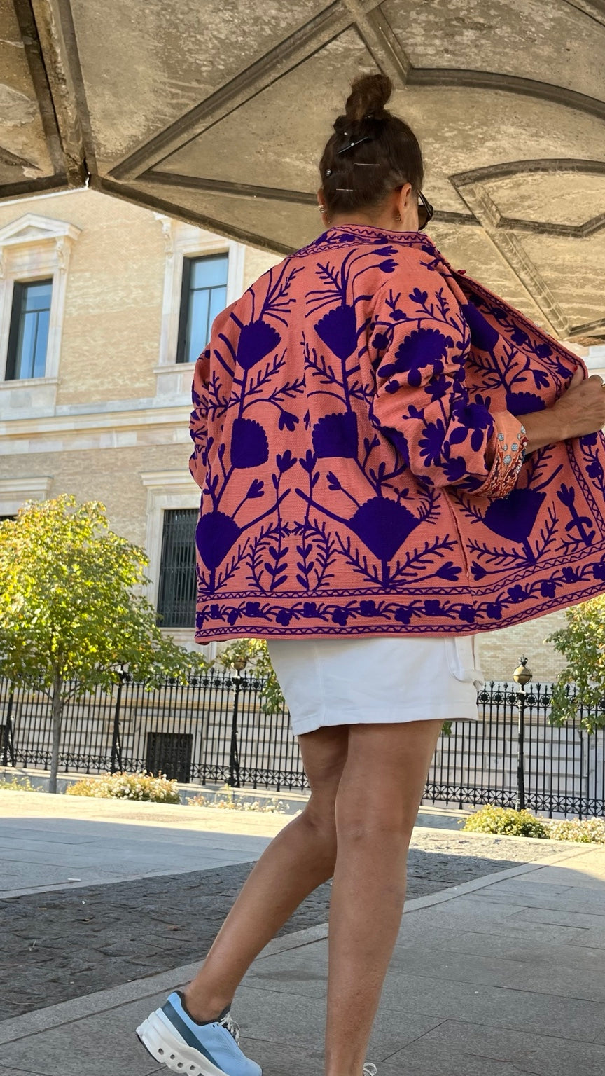 Chaqueta de algodón salmón tostado y morado - vista de espalda
