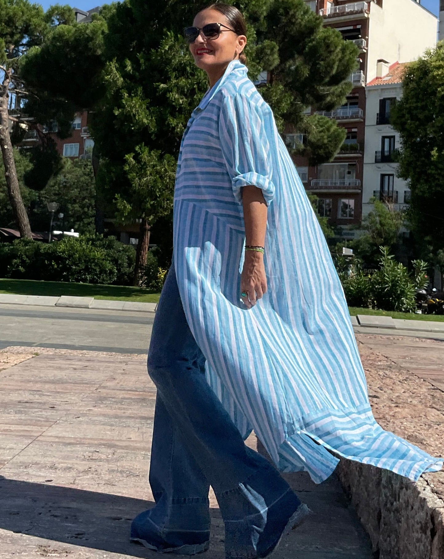 Vestido camisero de lino / poliéster rayas azul/lila