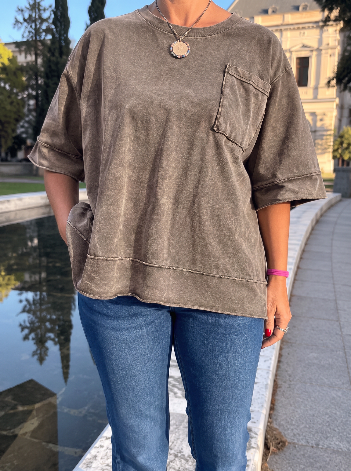 Camiseta de algodón topo lavado con bolsillo - foto 9