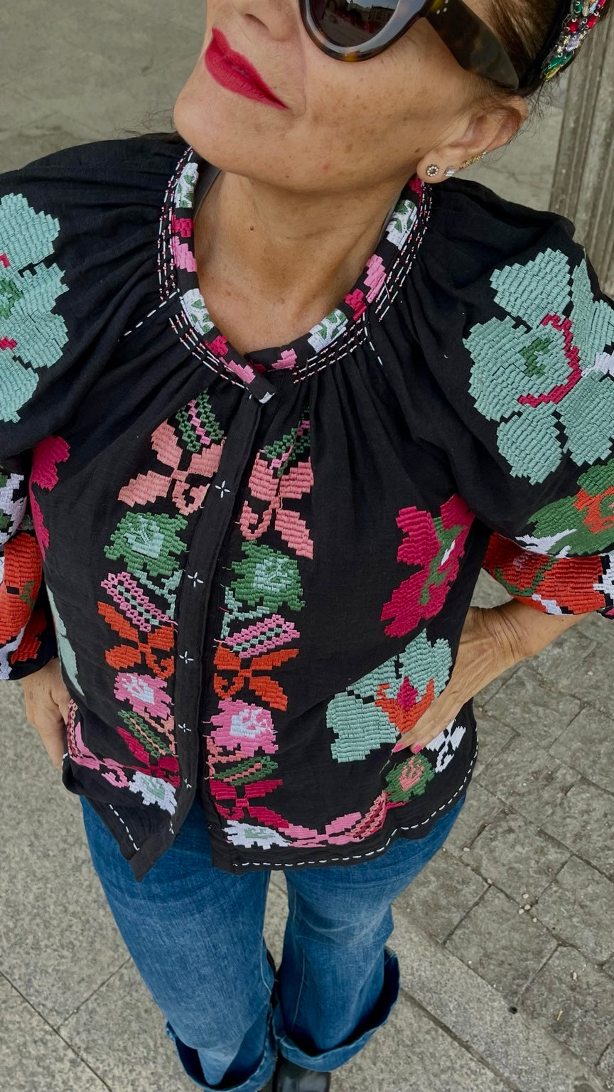 Chaqueta negra bordada a mano, fotografía 8